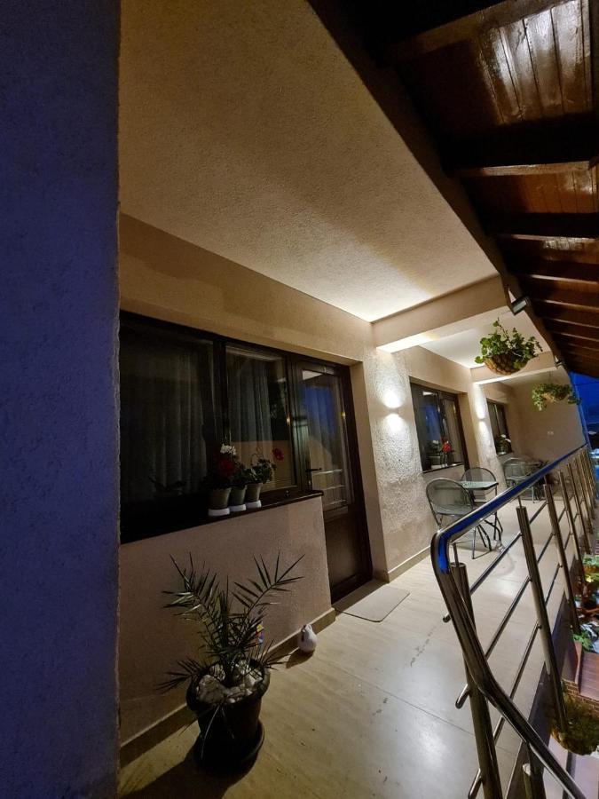 Splendid House Hotel Fagaras Exterior photo